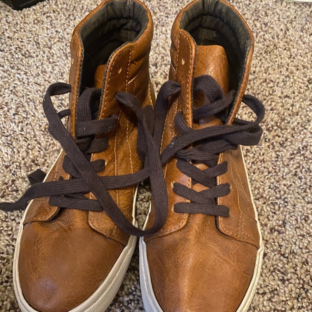 Boys size 3 Old Navy Boots